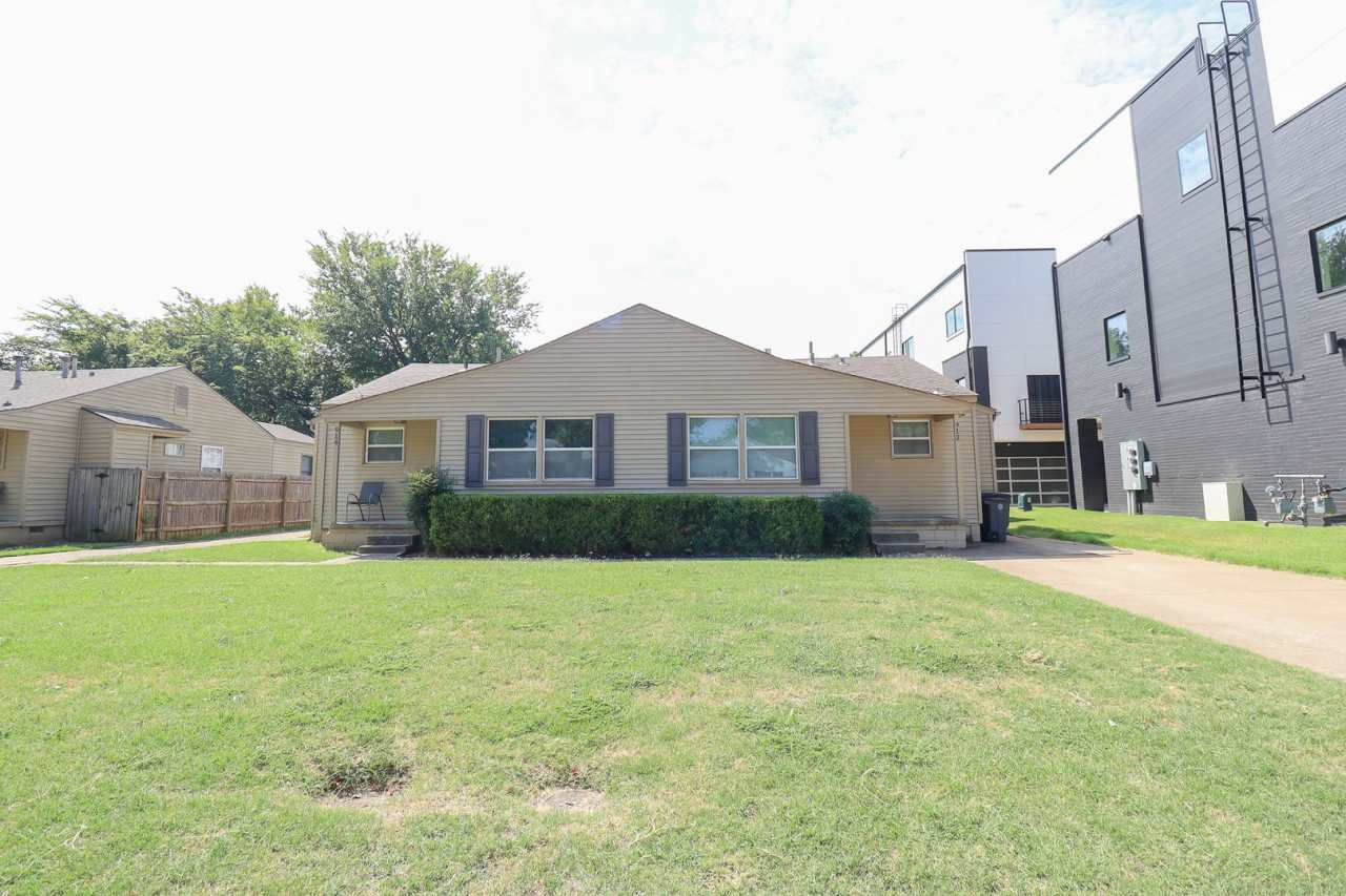 Beautiful 2 Bed 1 Bath in Quiet Area - NO PETS ALLOWED