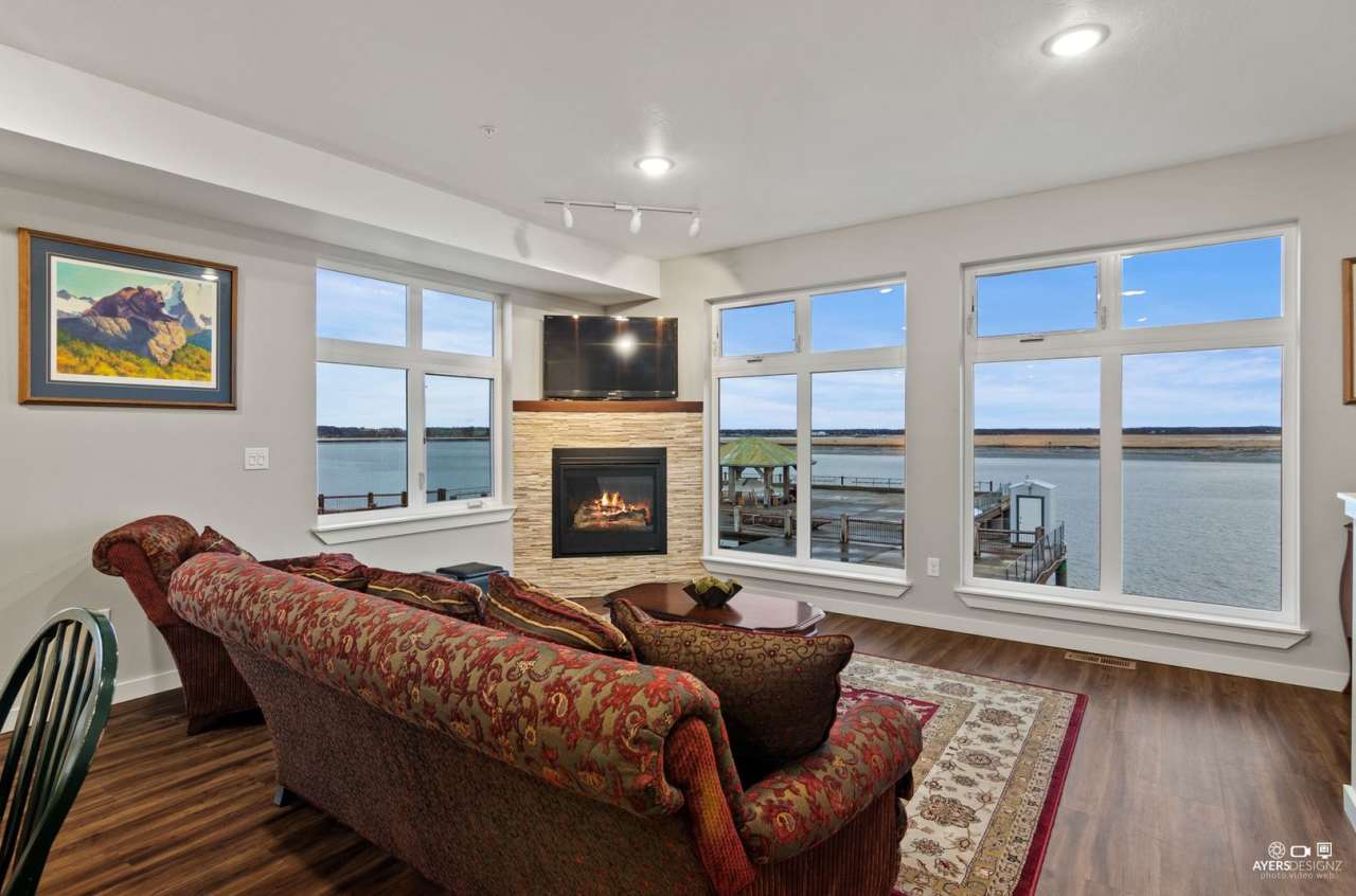 FURNISHED EXECUTIVE RENTAL