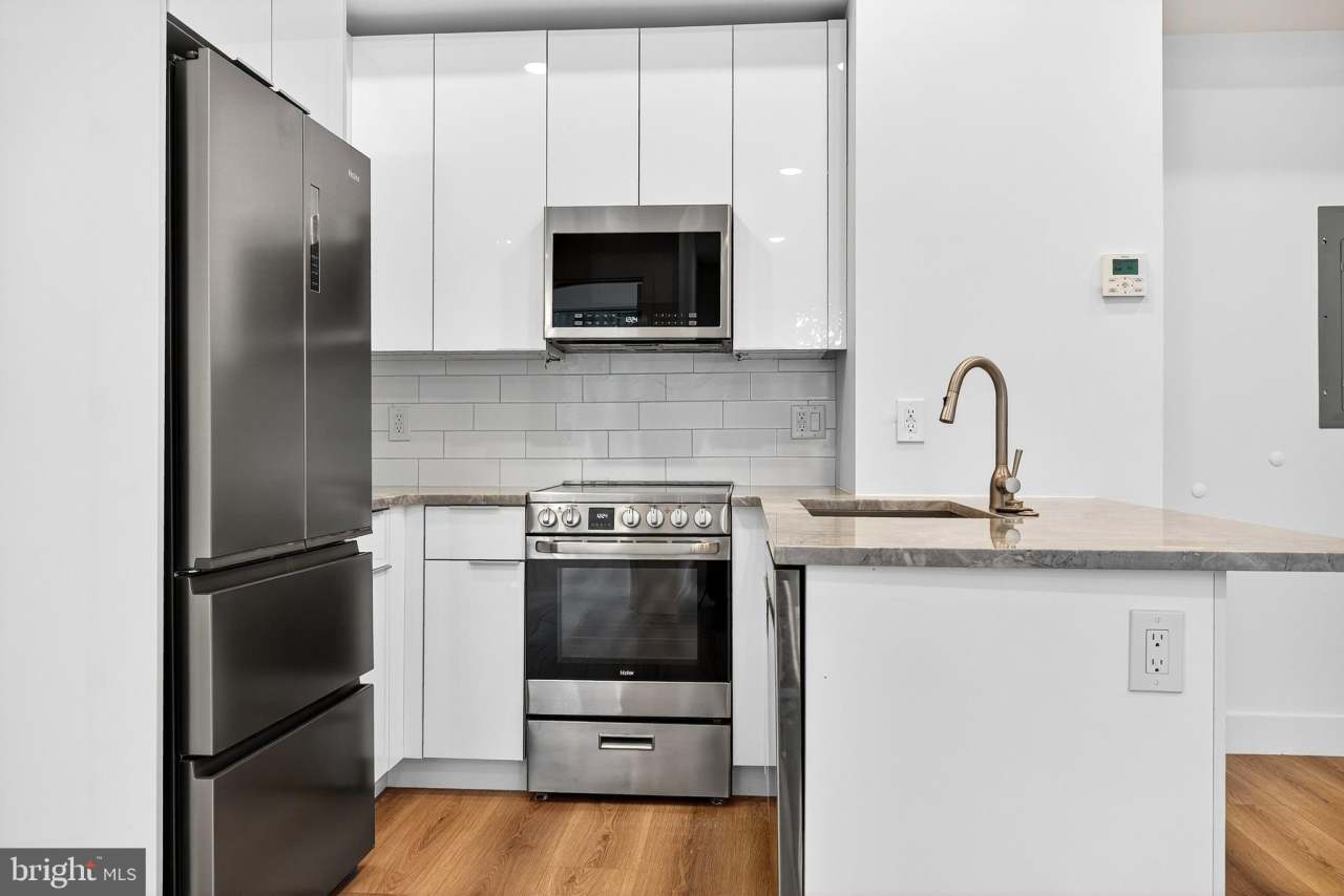 300 Christian Street