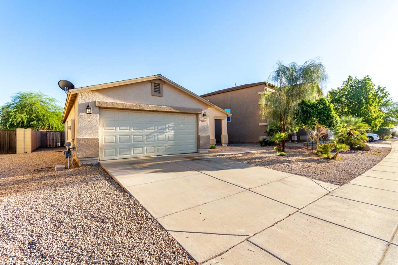 1st MONTH FREE IF LEASED BY NOVEMBER 15!