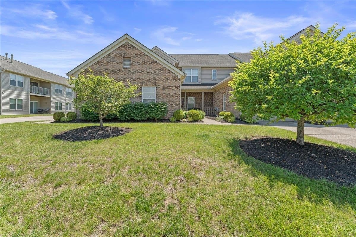 4692 Court Yard Drive