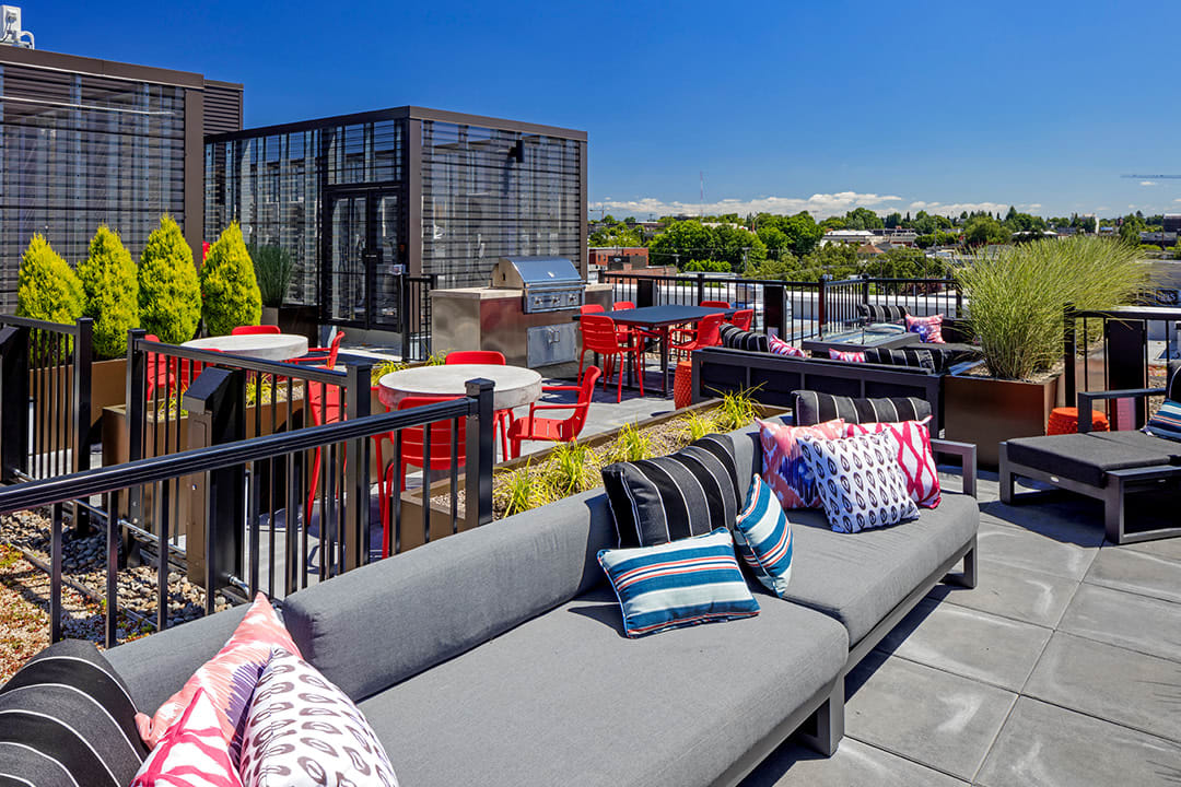 The Strauss on Burnside