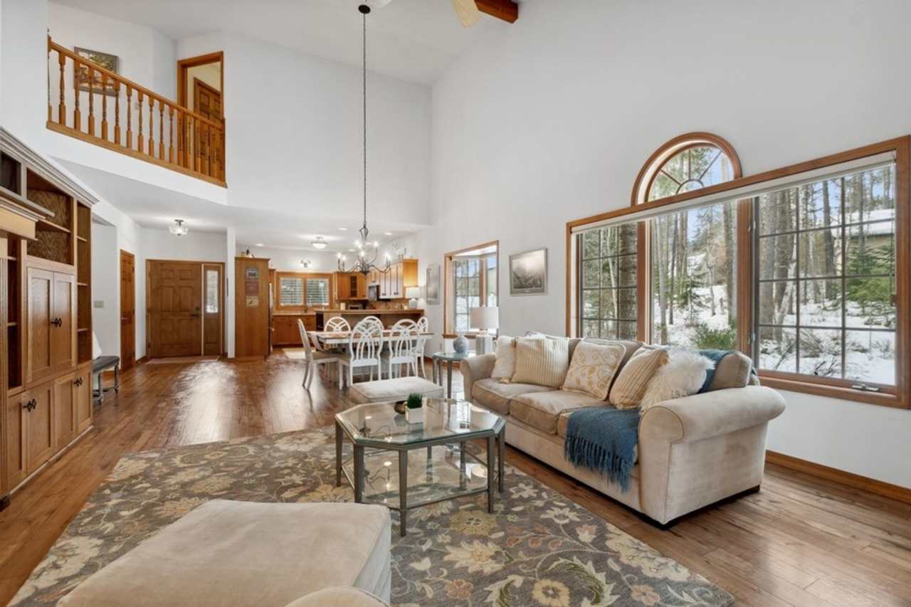 3 bedroom, 2.5 bath townhome, close to Whitefish Lake State Park and the Golf Course