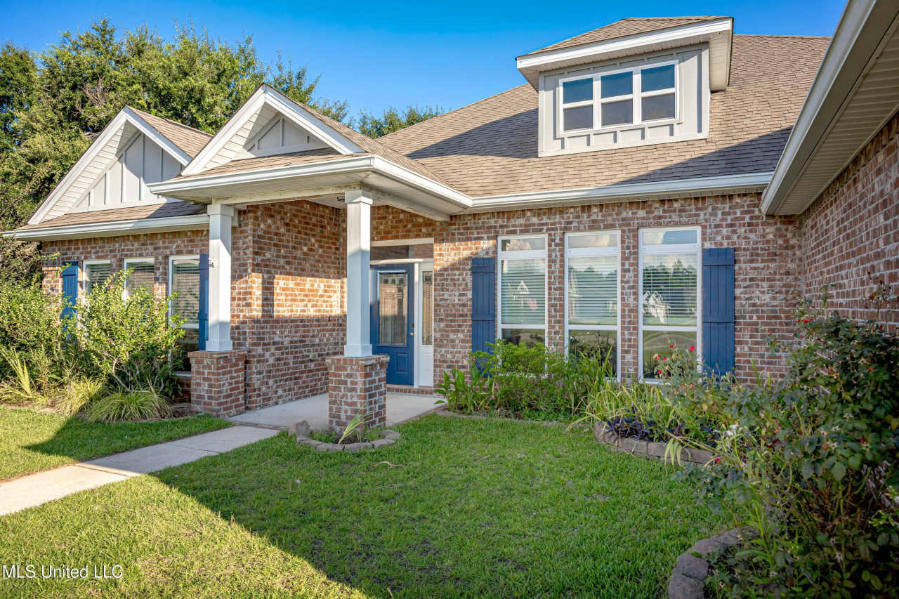 1013 Silverbell Cove