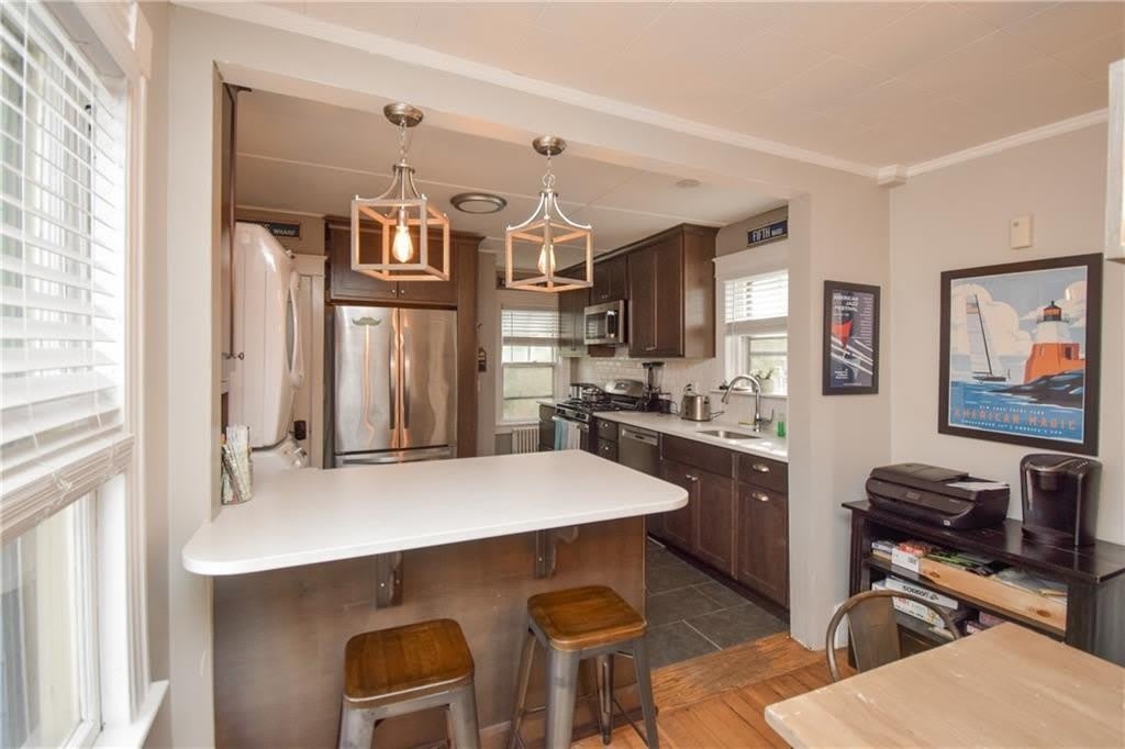 16 Vaughan Avenue unit: 2