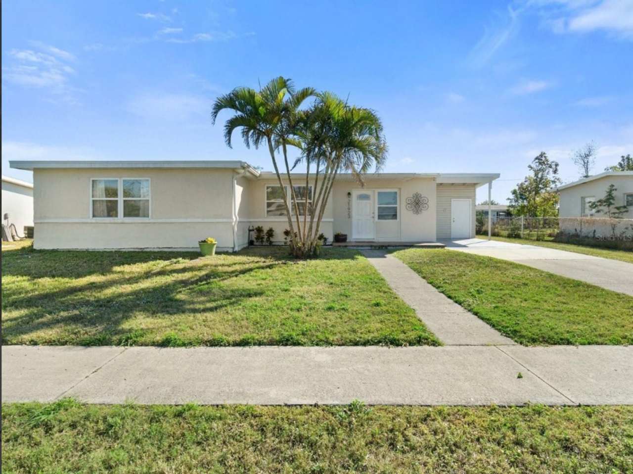 $1,795 ** Unfurnished ** Annual ** 2 Bedroom / 1.5 Bath * Port Charlotte