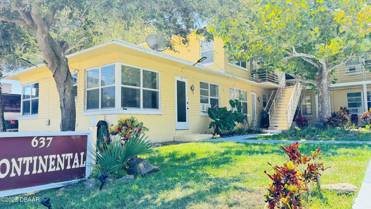 637 N Oleander Avenue unit: 8