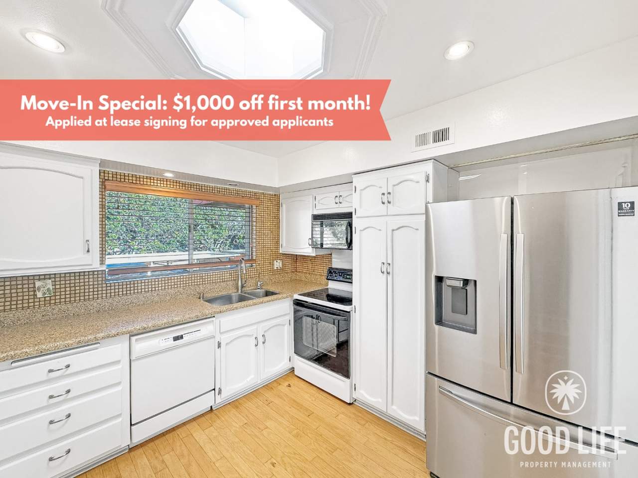 Spacious 2B/2BA condo available in San Carlos!