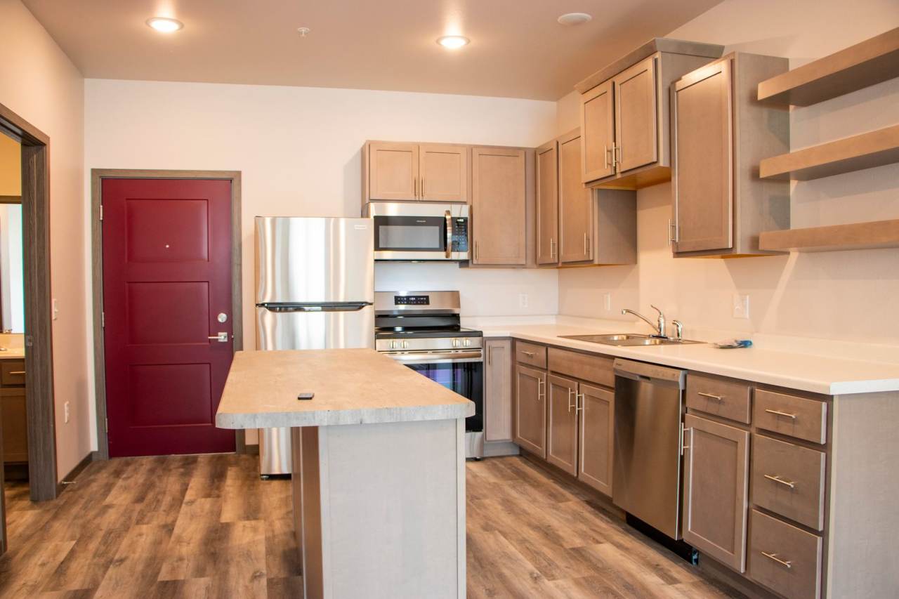 Top Floor 1 bed! Available Now!