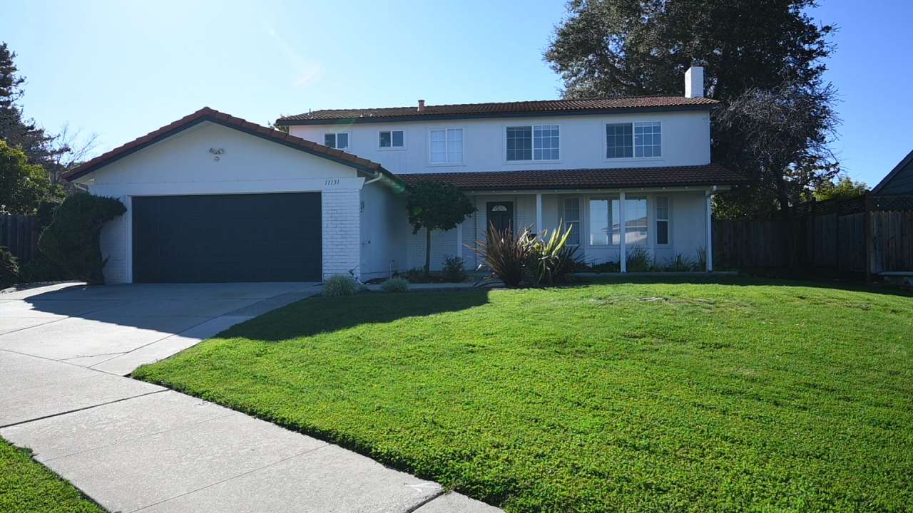 Great location 2 story home with Pool- Nice Kitchen, Hardwood floors