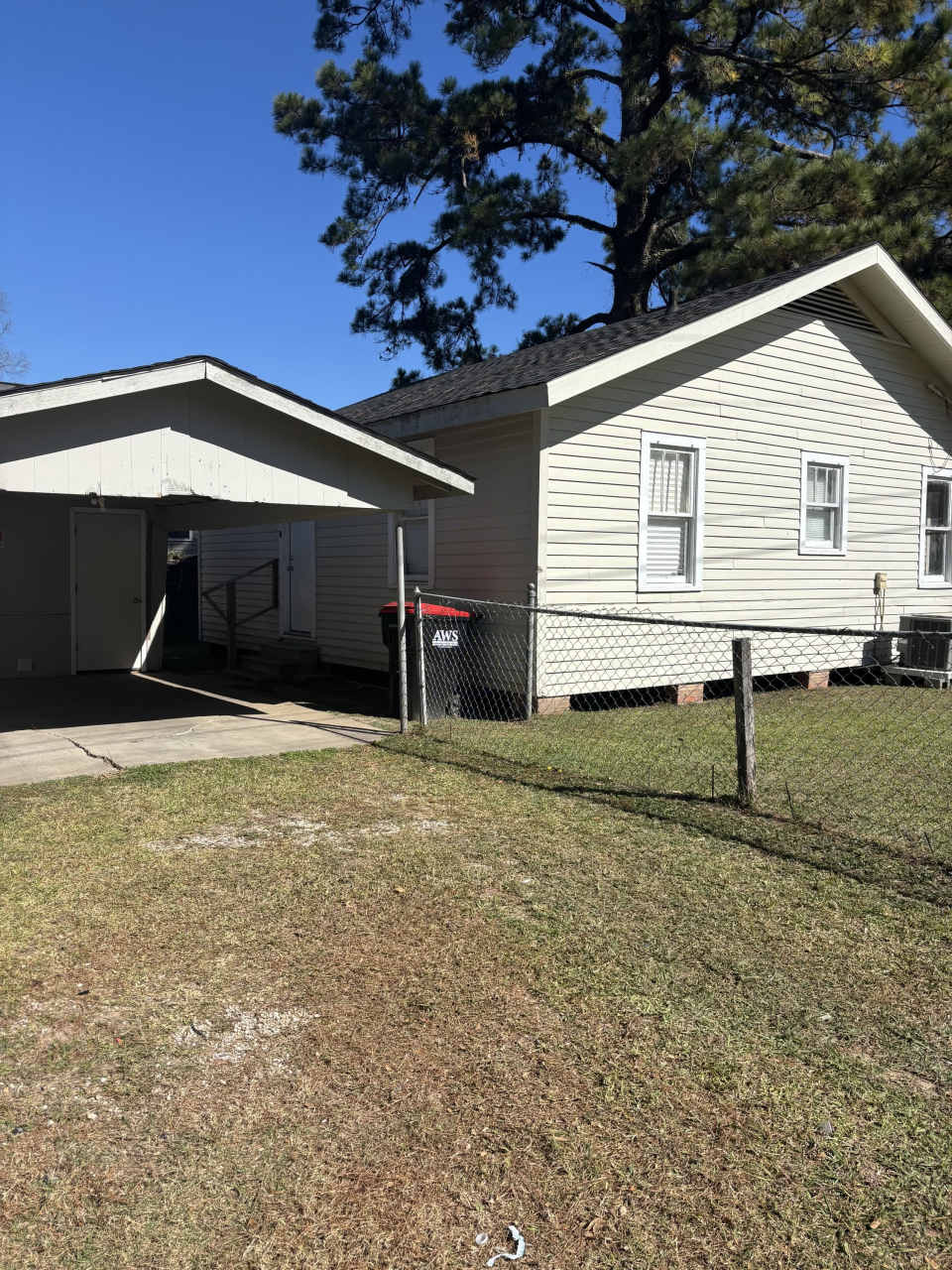 801 North Saint Antoine Street - 1