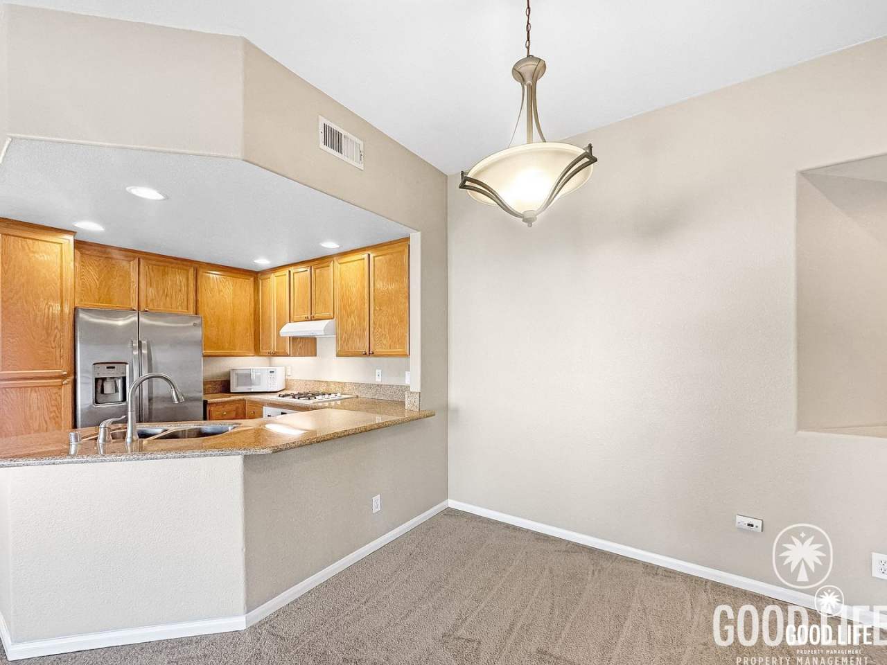 Great 2B/2BA Townhome in Scripps Ranch w/ New Carpets, A/C  Swimming Pool!
