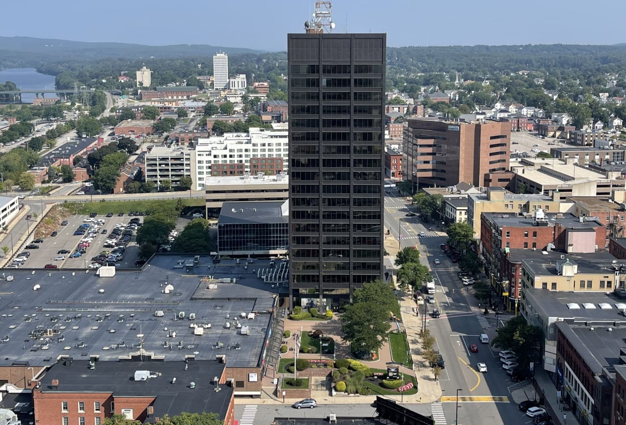 The Residence at 1000 Elm