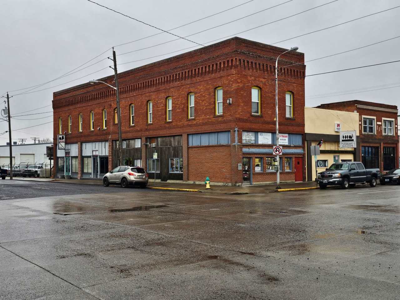 221 Fir St.
