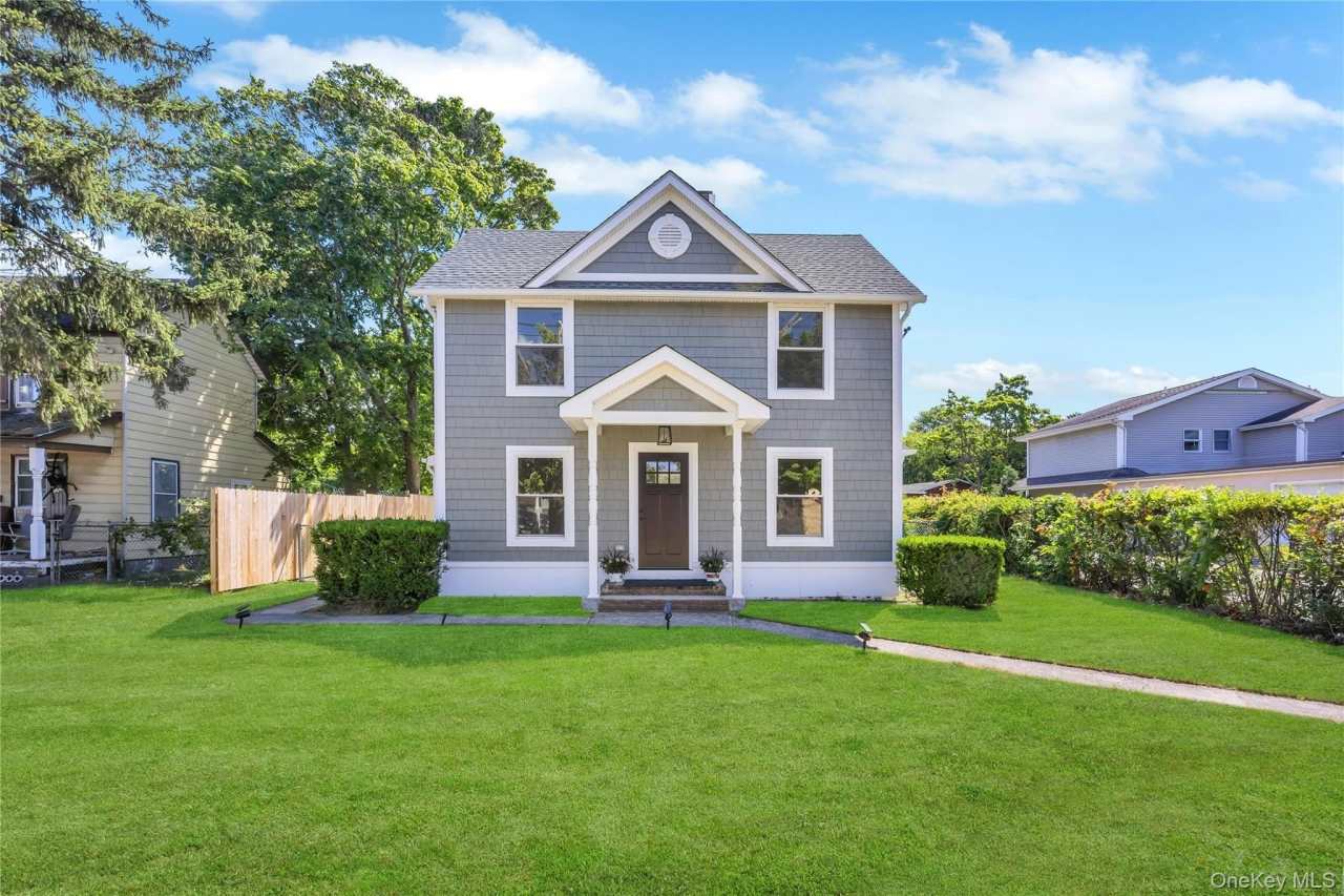 177 Waverly Avenue unit: Ground Floor