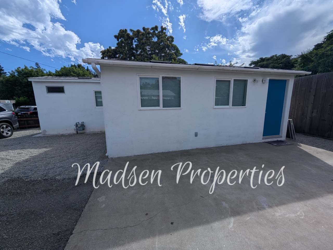 1441 Sheridan Avenue - 1/2