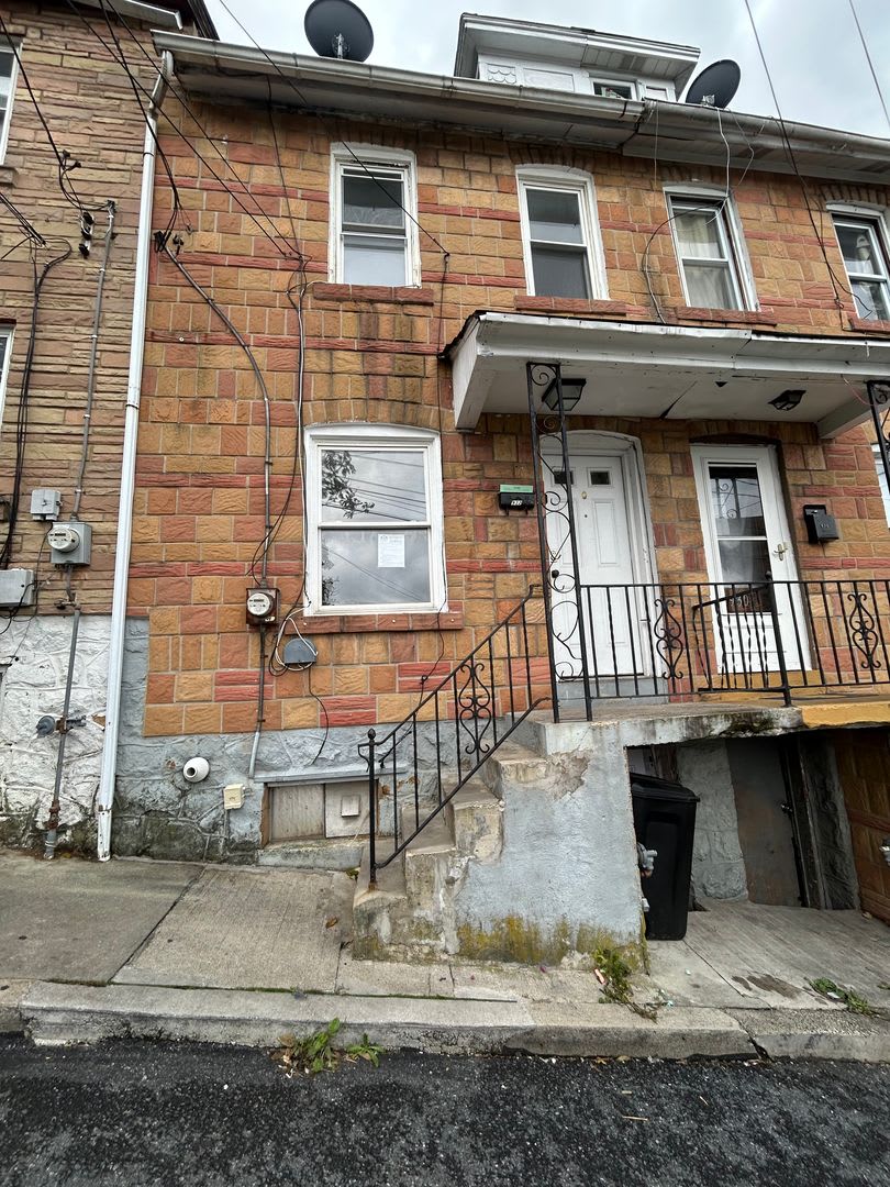 3 Bedroom/ 1 Bathroom Home in Bethlehem!