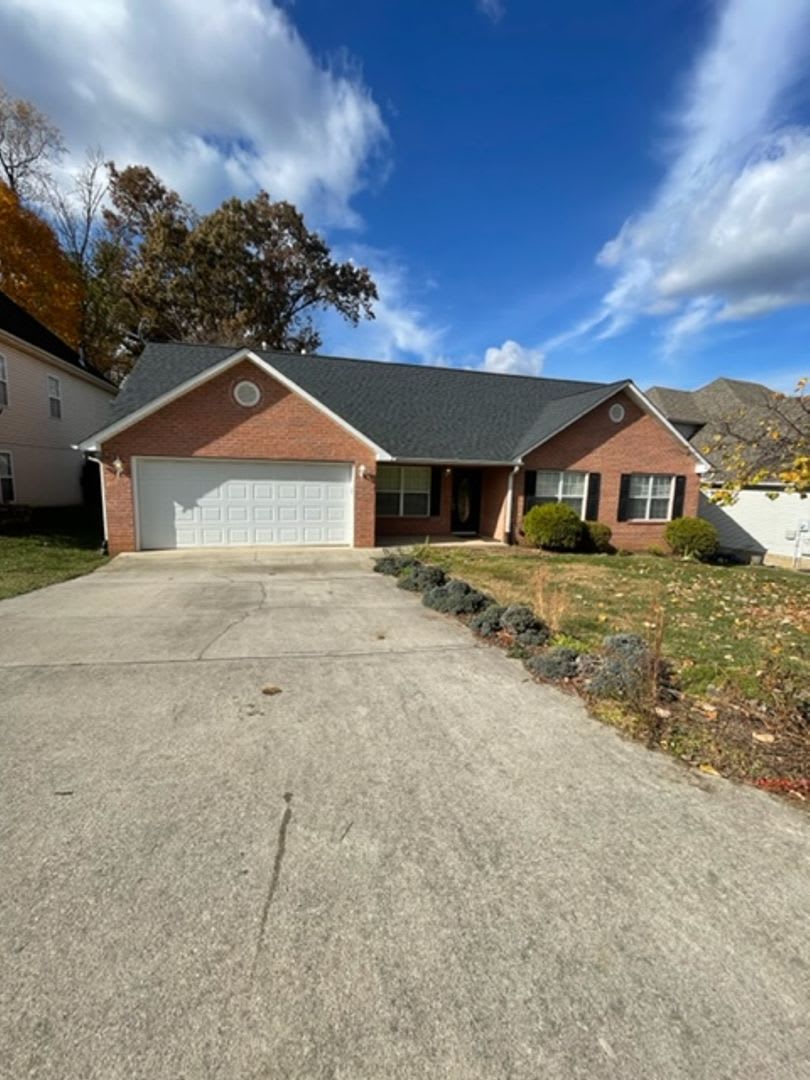 Knoxville 37932 - 4 bedroom, 2 bath home, Hardin Valley - Call Ed Johnson 865-924-5045