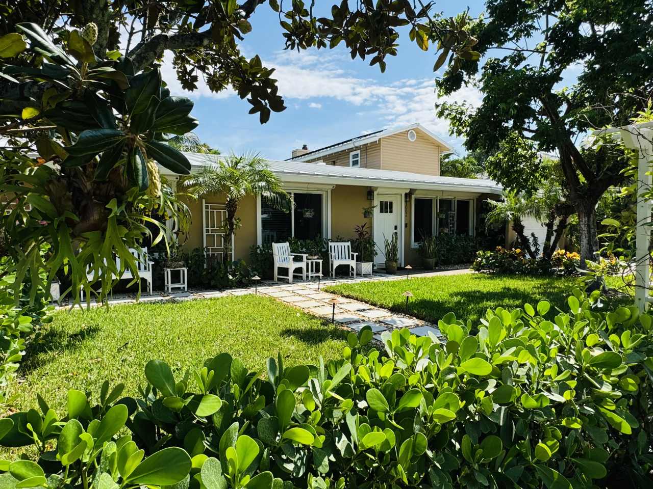 1002 Southeast 4th Court