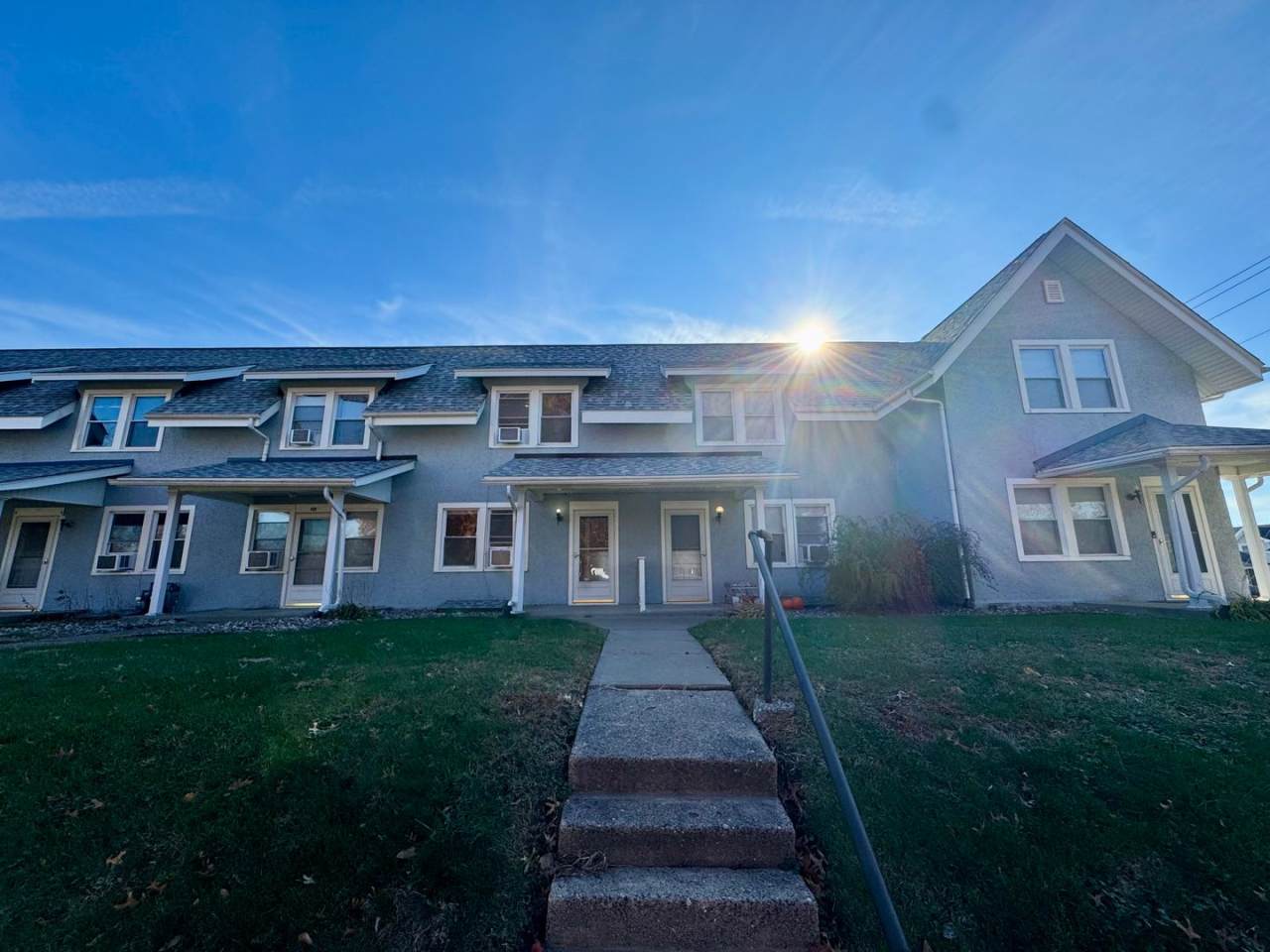 Updated 2BR Townhome Across from Stephens Park