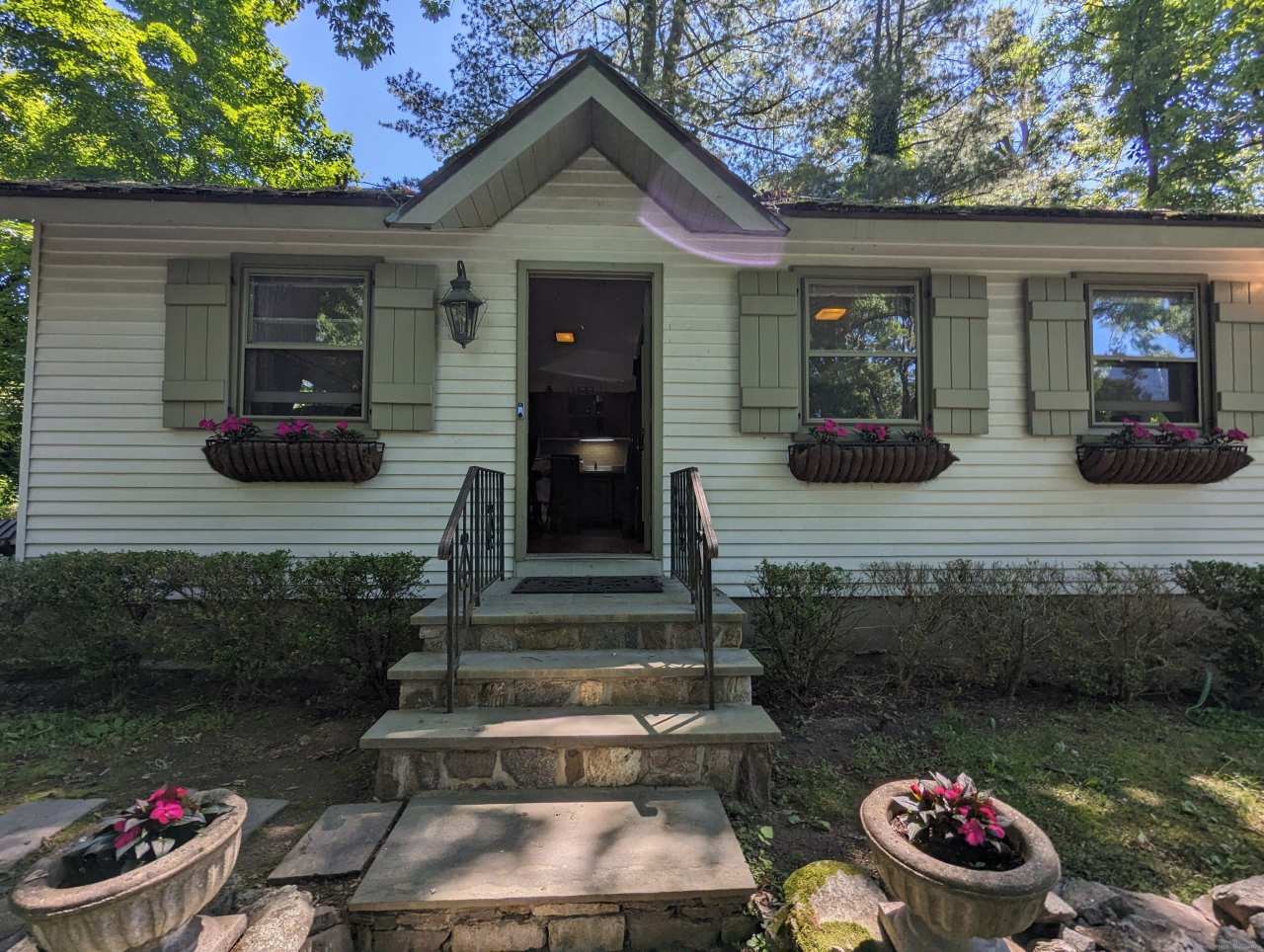 3 Wild Rose Lane