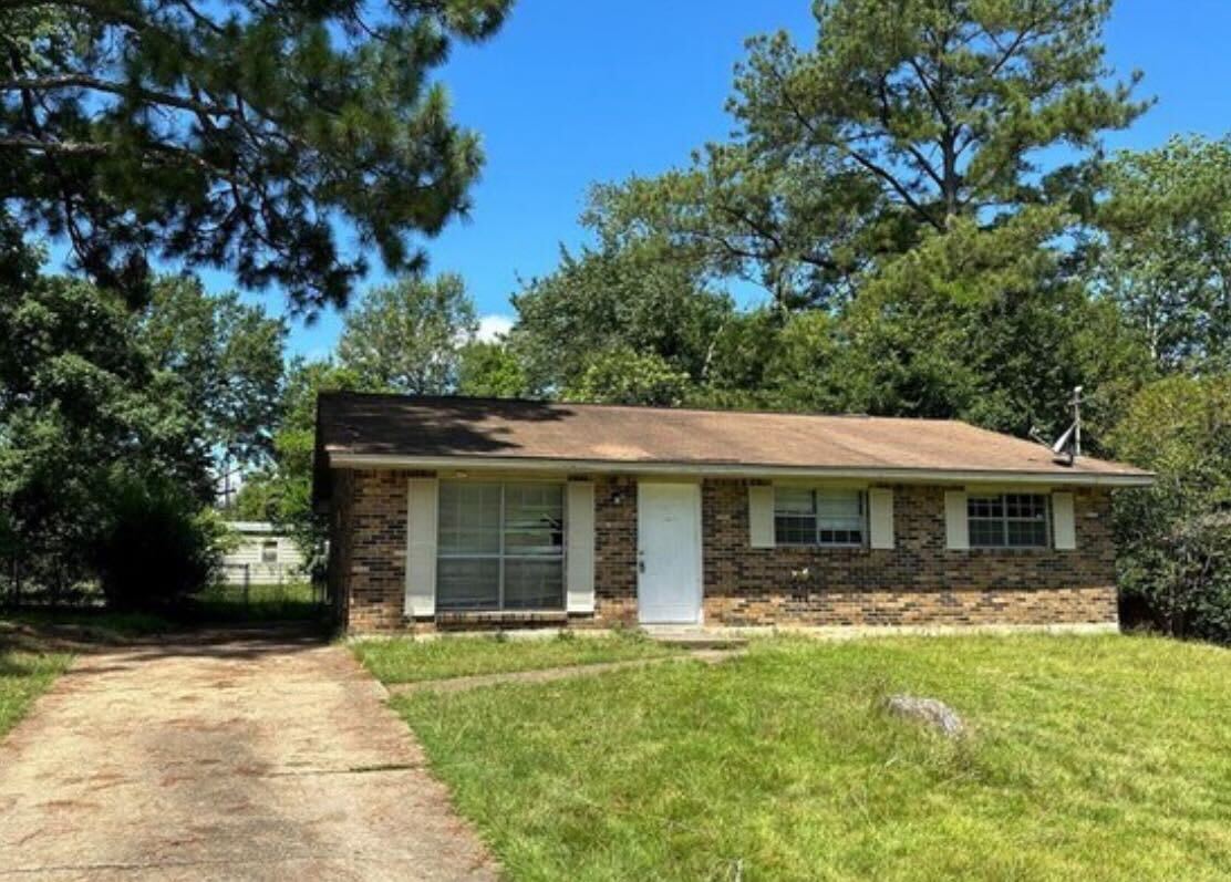 6160 Hinchcliff Rd, Montgomery, AL 36117