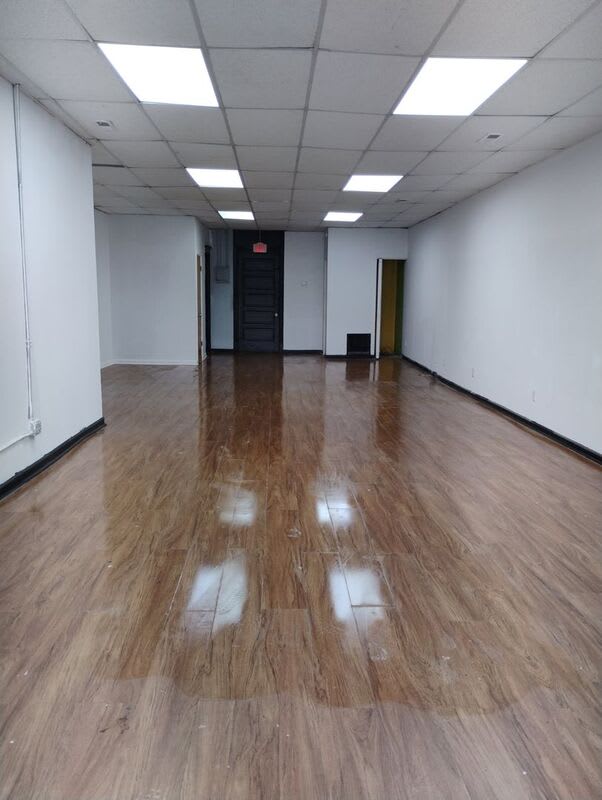 4422 W. Armitage Store