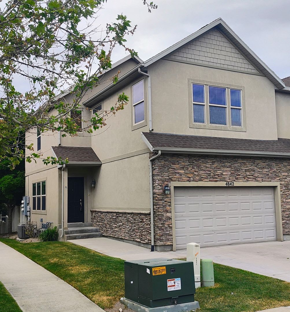 3 Bd 3.5 Bath Model Like Townhome in Riverton