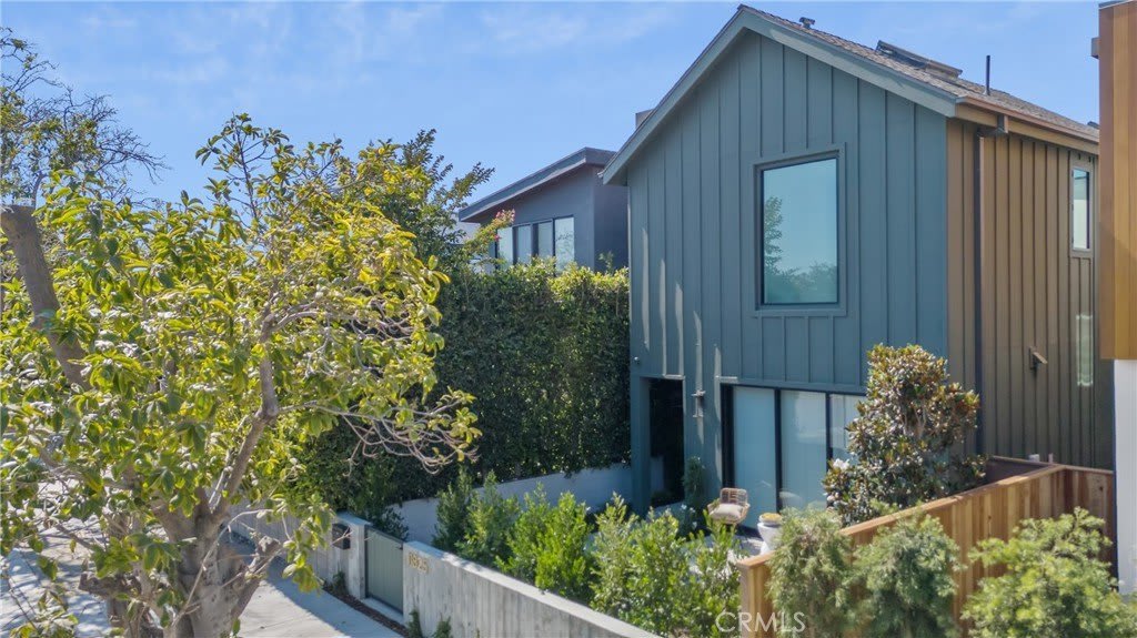 11825 Tennessee Avenue