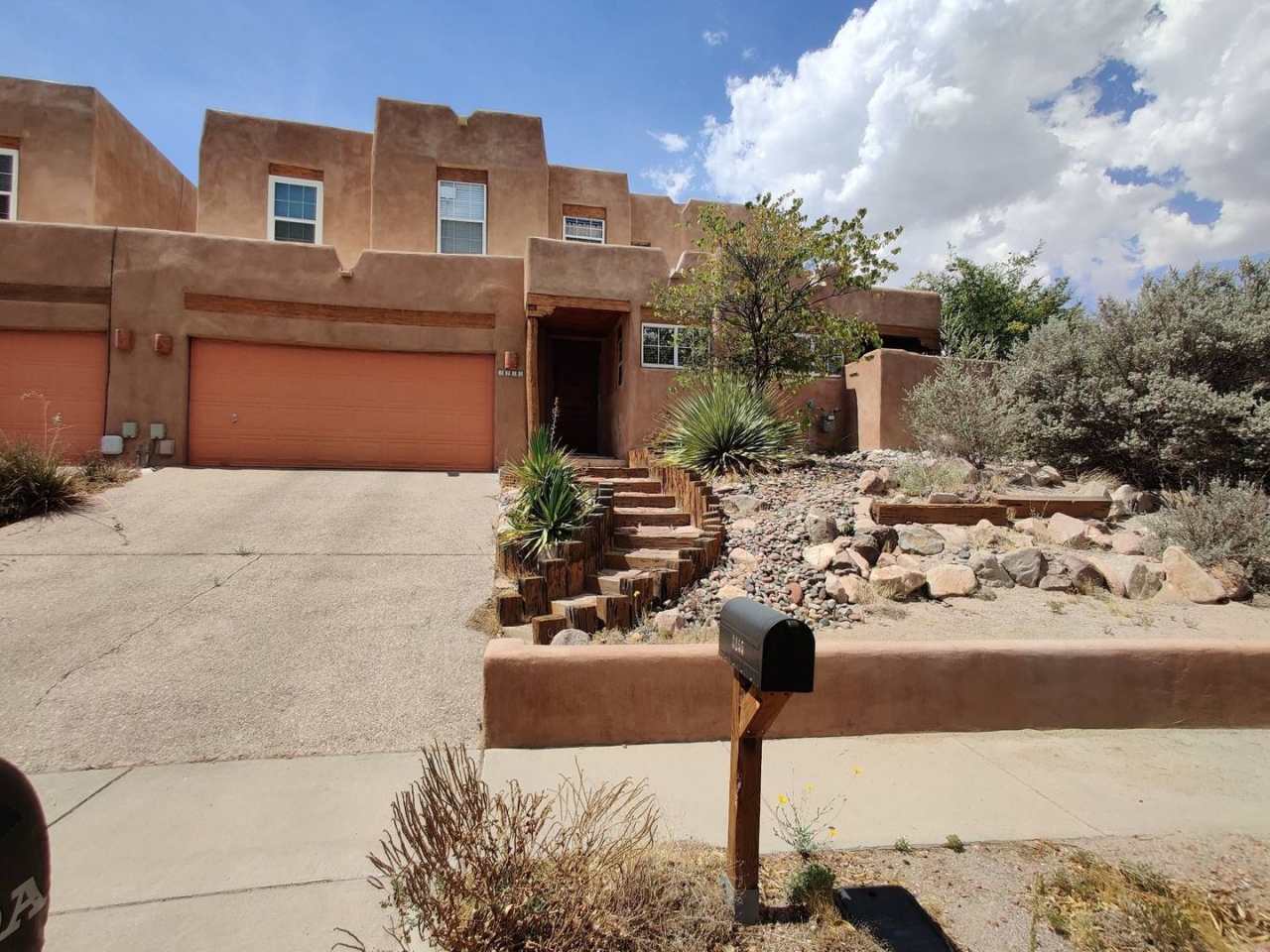 Beautiful 2 Story Town Home Located off of Telshor Area