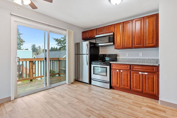 2747 Southeast Chestnut Street