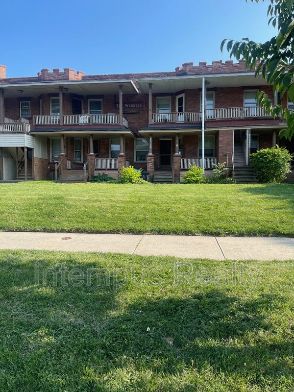 1174 Warren Rd