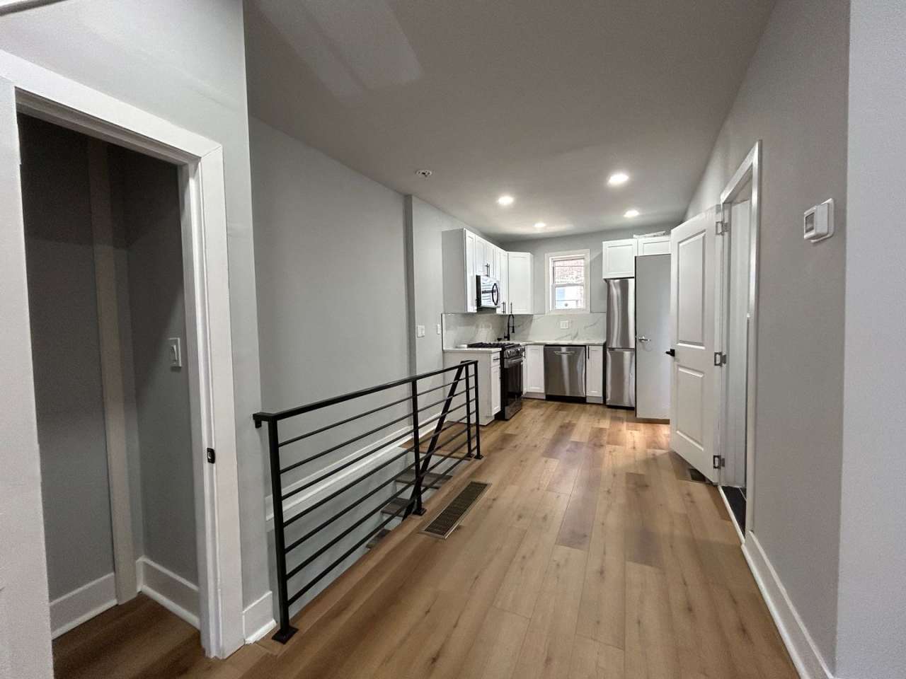 3 bedroom 1 bath house available in South Philly