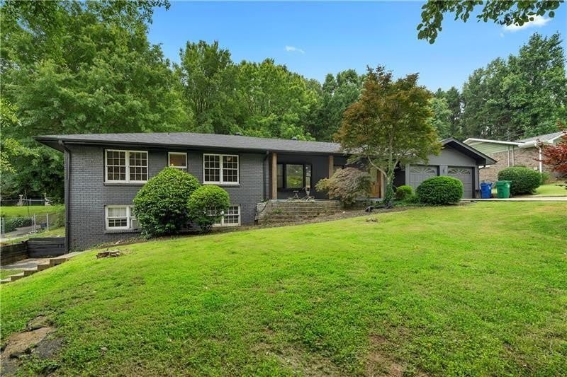 2661 Fleur De Lis Place