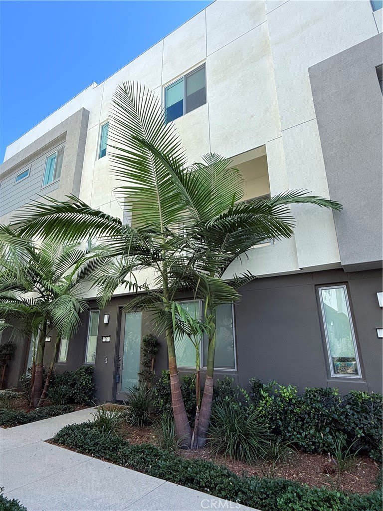 1866 S Westside Drive