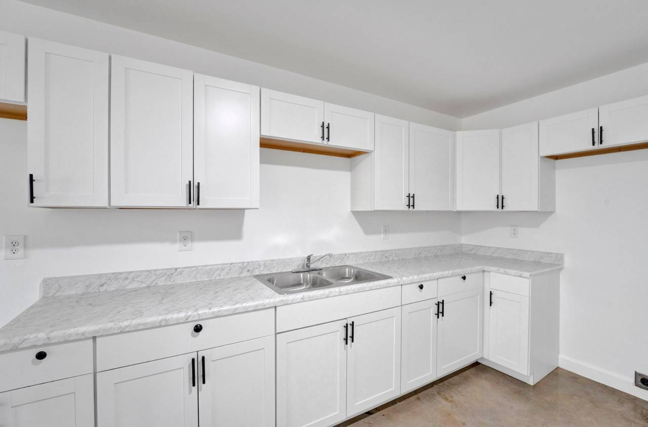 BRAND NEW CONSTRUCTION HOME AVAILABLE FOR RENT!