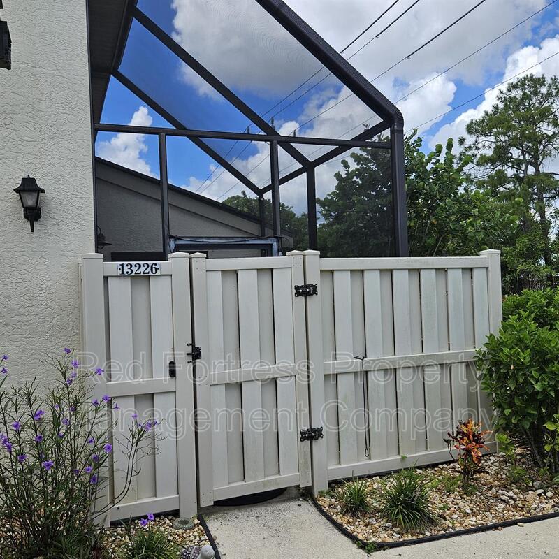 13226 Broadhurst Loop