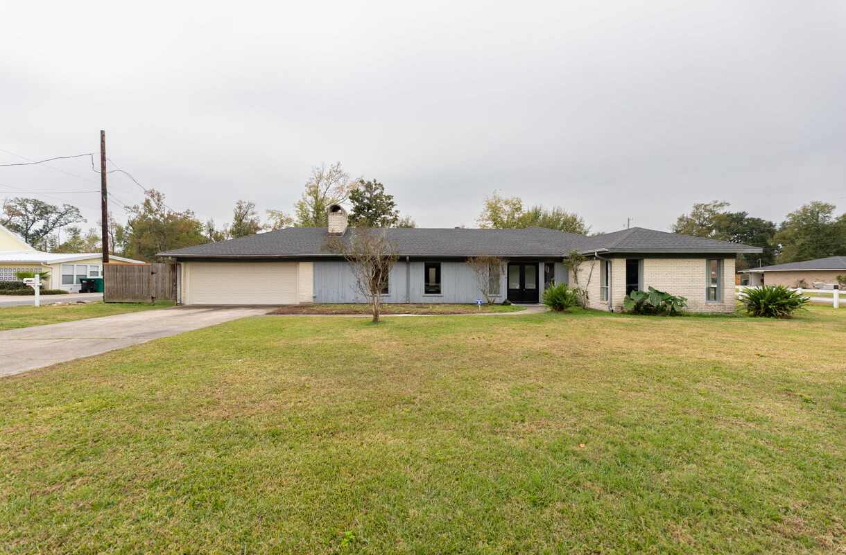 2401 W Prien Lake Rd