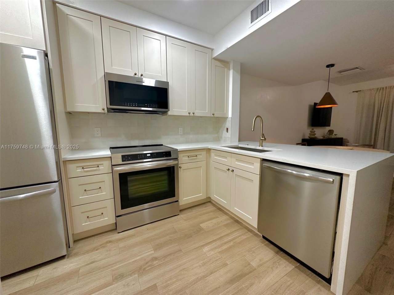 25 Simonton Cir