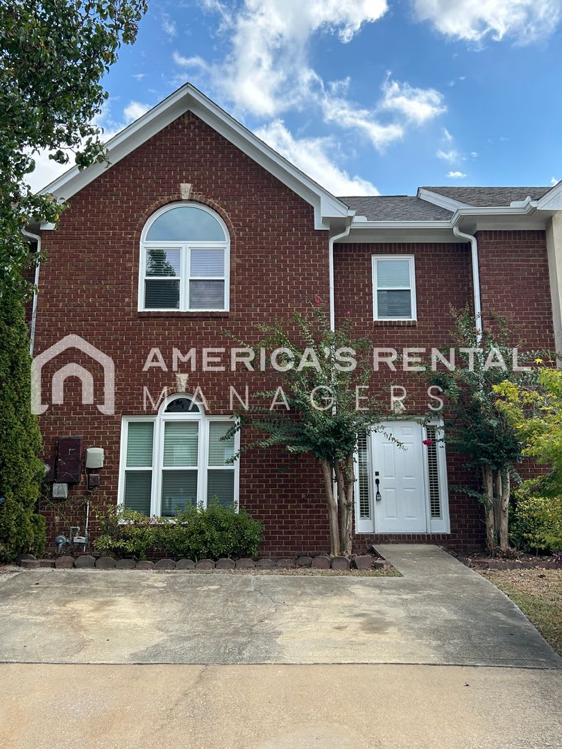 Sign a 13 month lease by 12/15/2025 and have JANAURY RENT FREE!!! - LAKE FRONT VIEWS!!! - Large Waterfront Townhome Available for Rent in Alabaster, AL!! - MOVE IN SPECIAL!!!