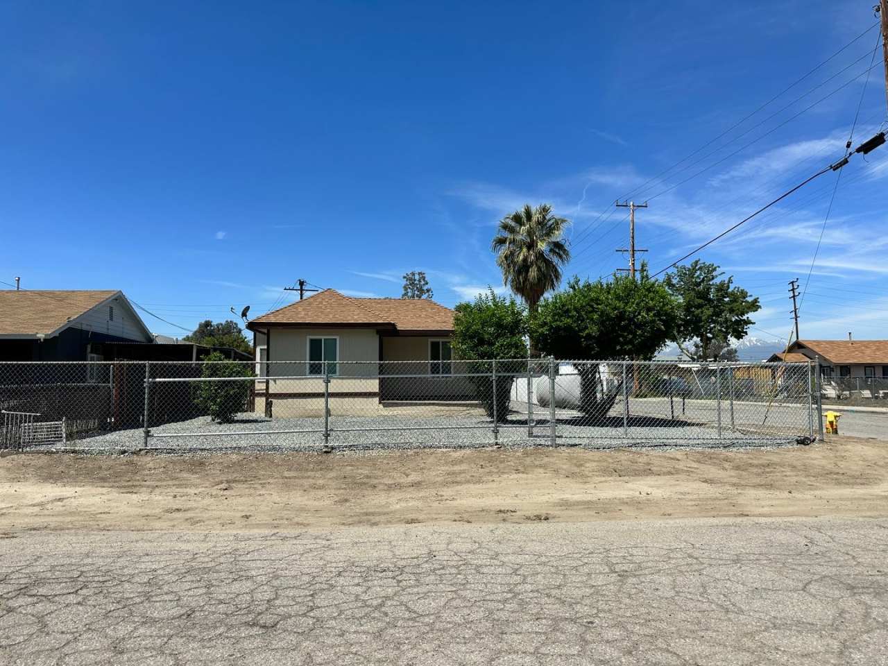 Updated Corner Lot Home – 2bd/2ba