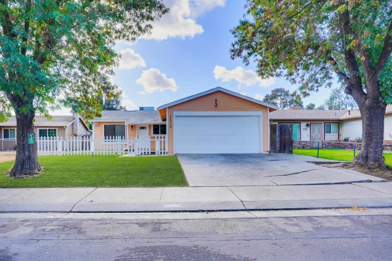 2524 Pemberton CT