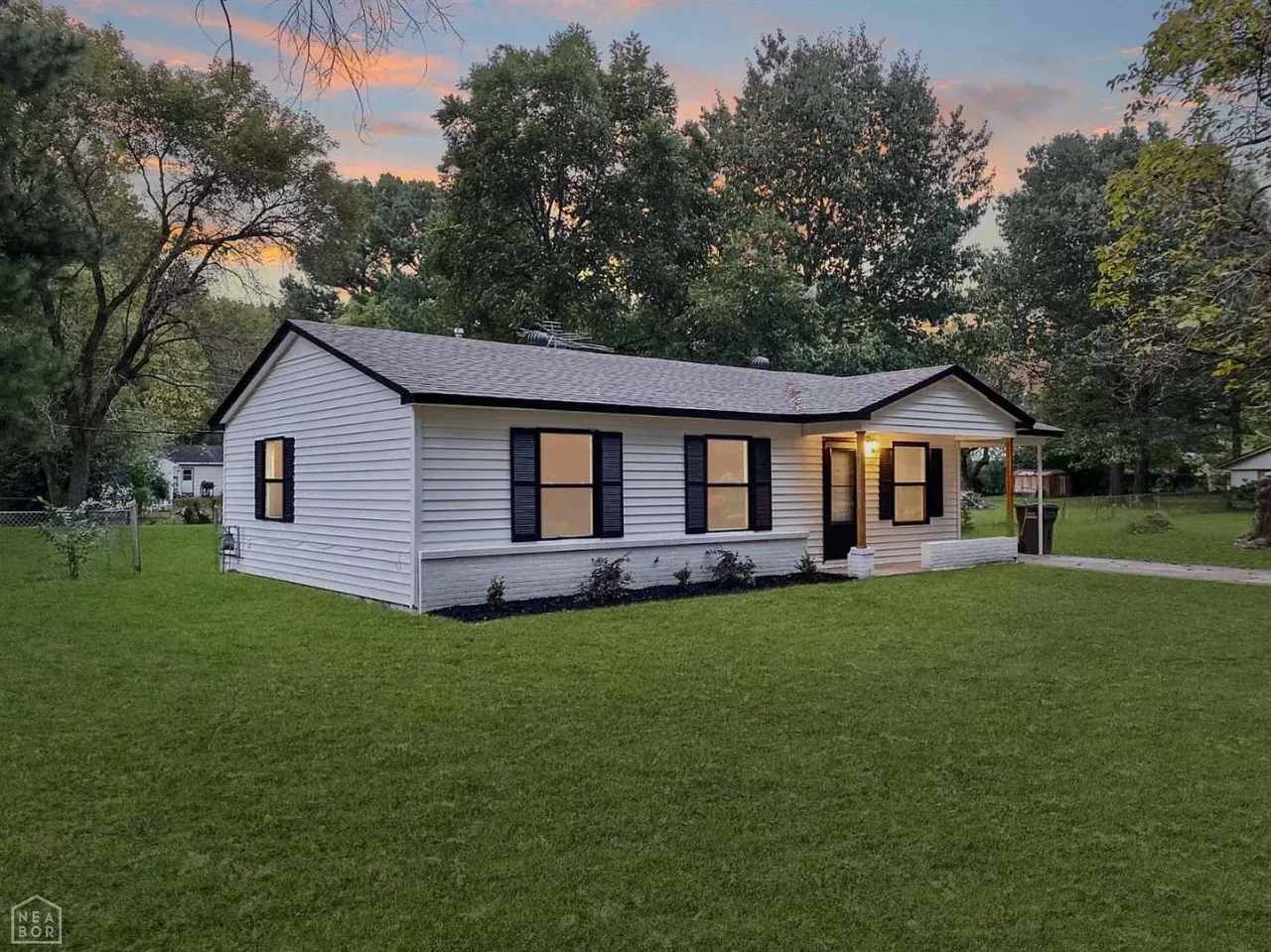 3 Bedroom 1 Bathroom House, Pet Friendly!