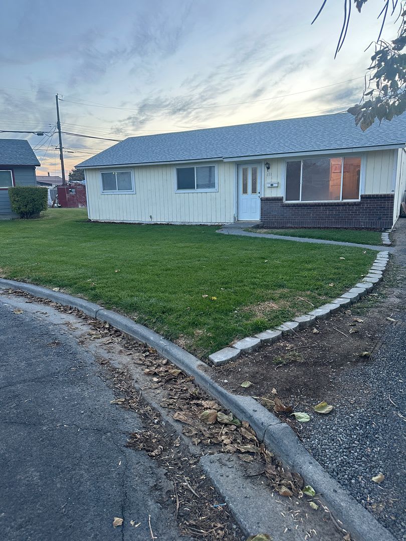 Fully Remodeled Home, Move In Ready! Pet considered with approved application.