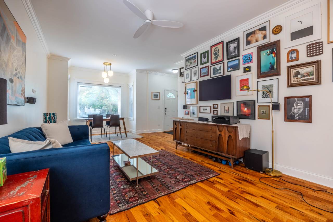 2833 N Spaulding Ave