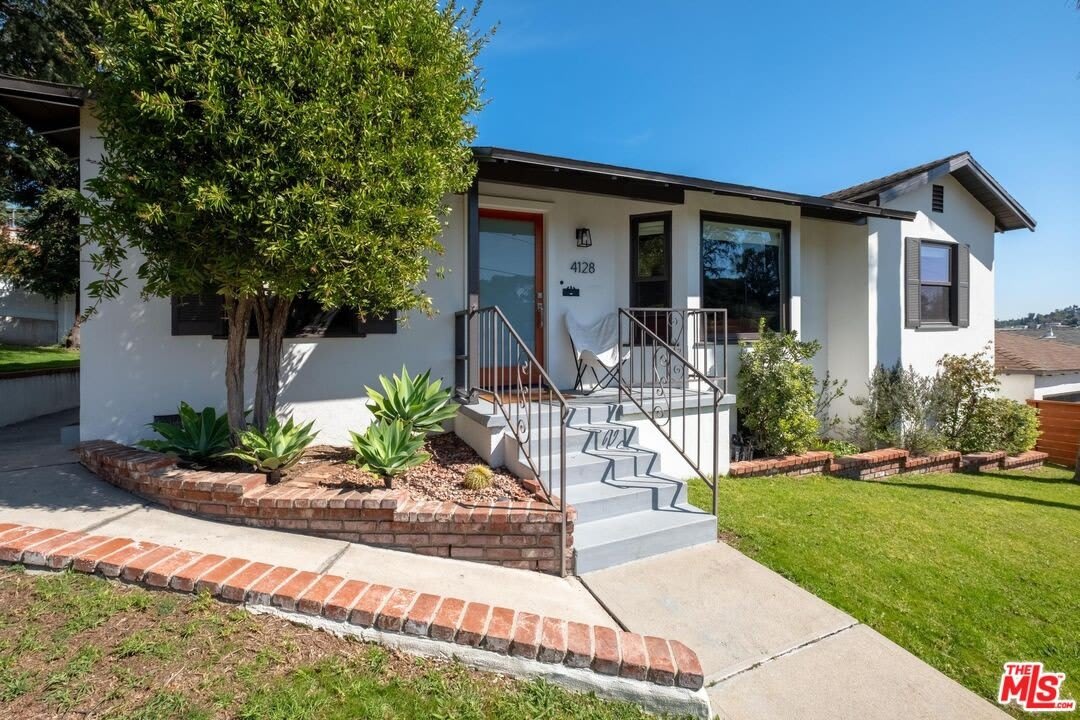 4128 Aguilar Way