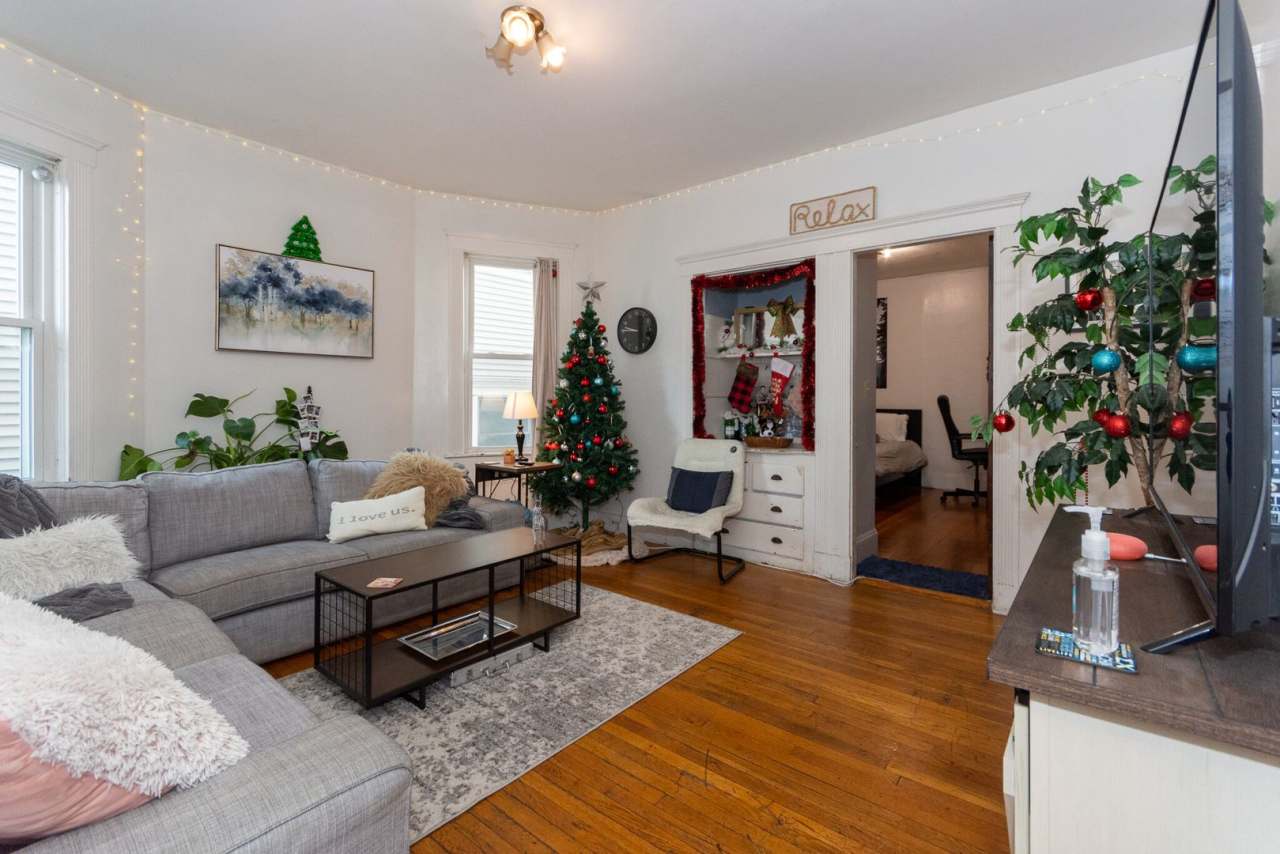 Stunning 4 bed 2 bath in Allston