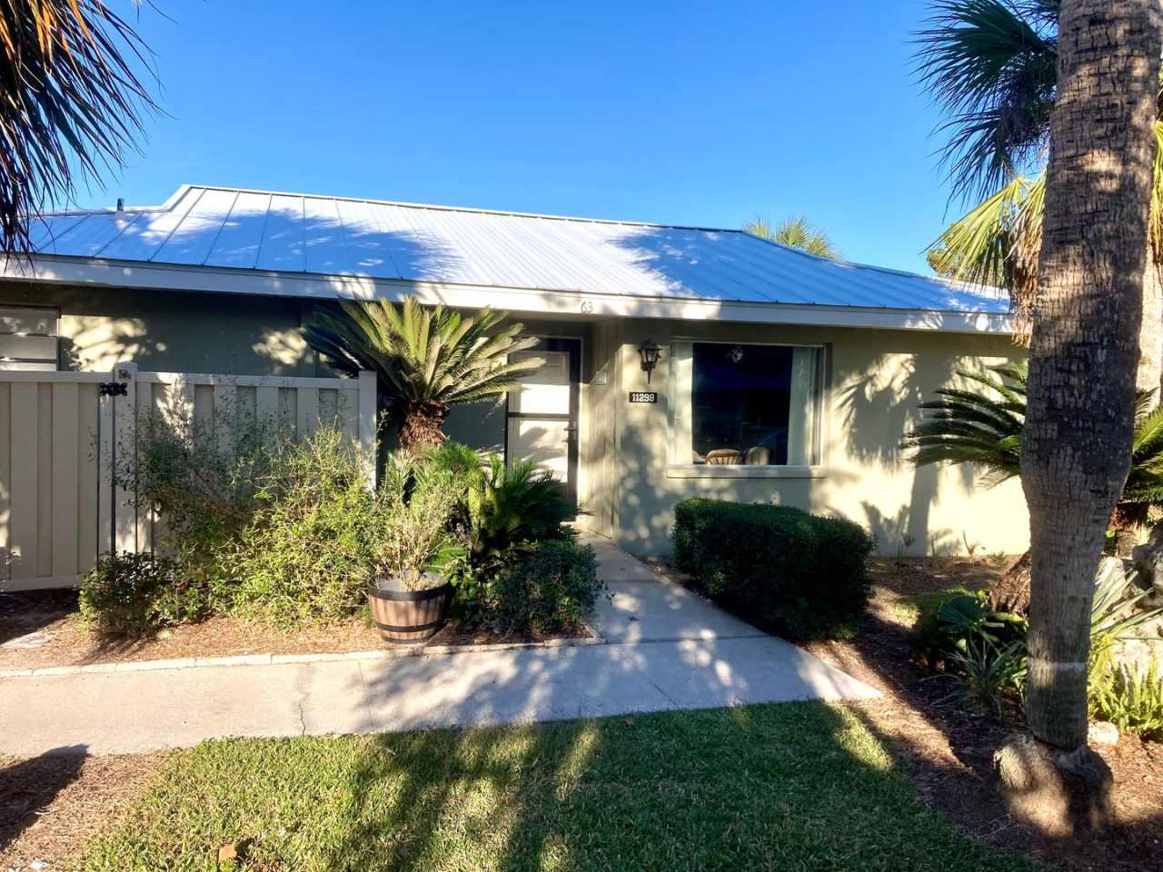 Completely remodeled waterfront condo!