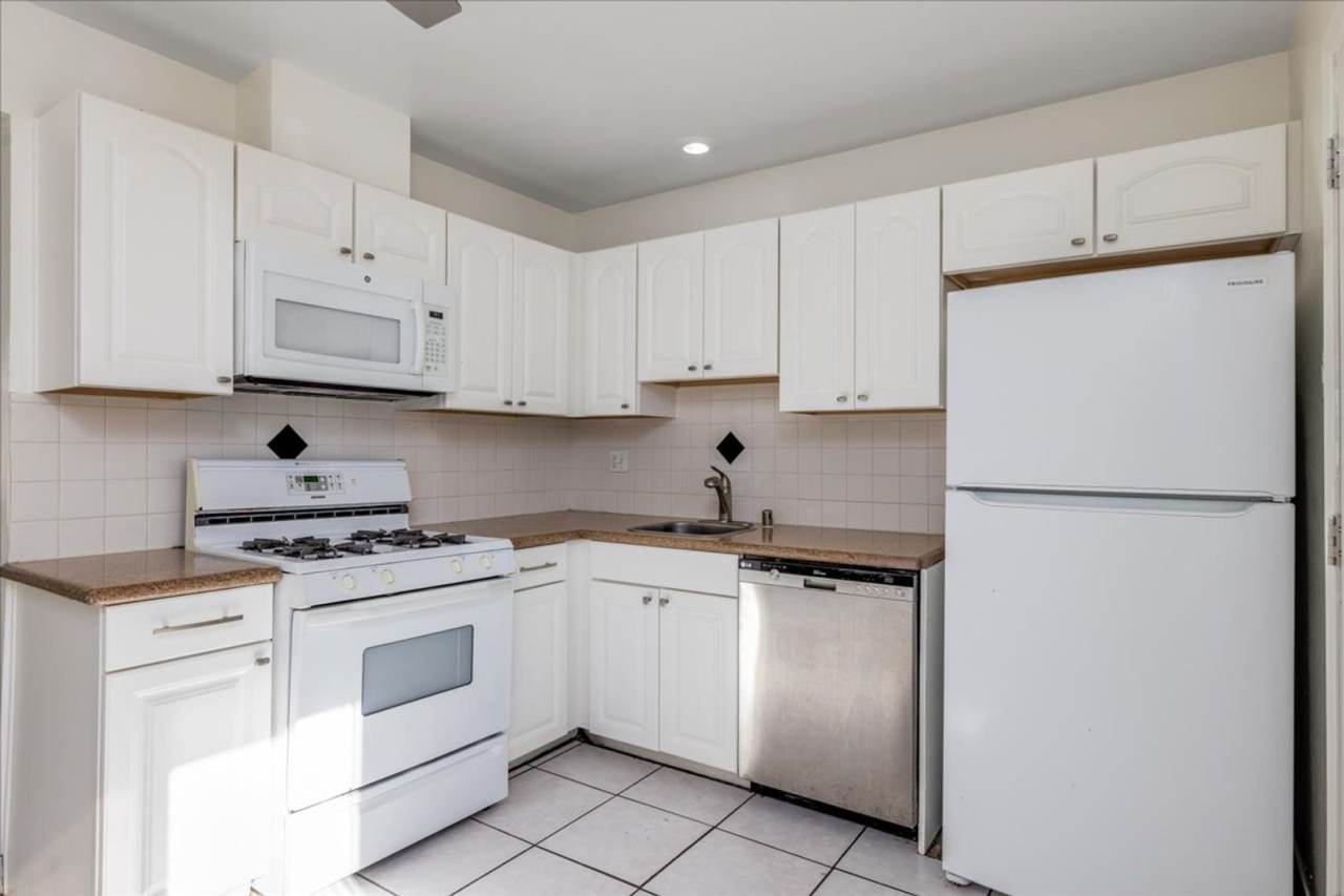 74460 Alessandro Drive