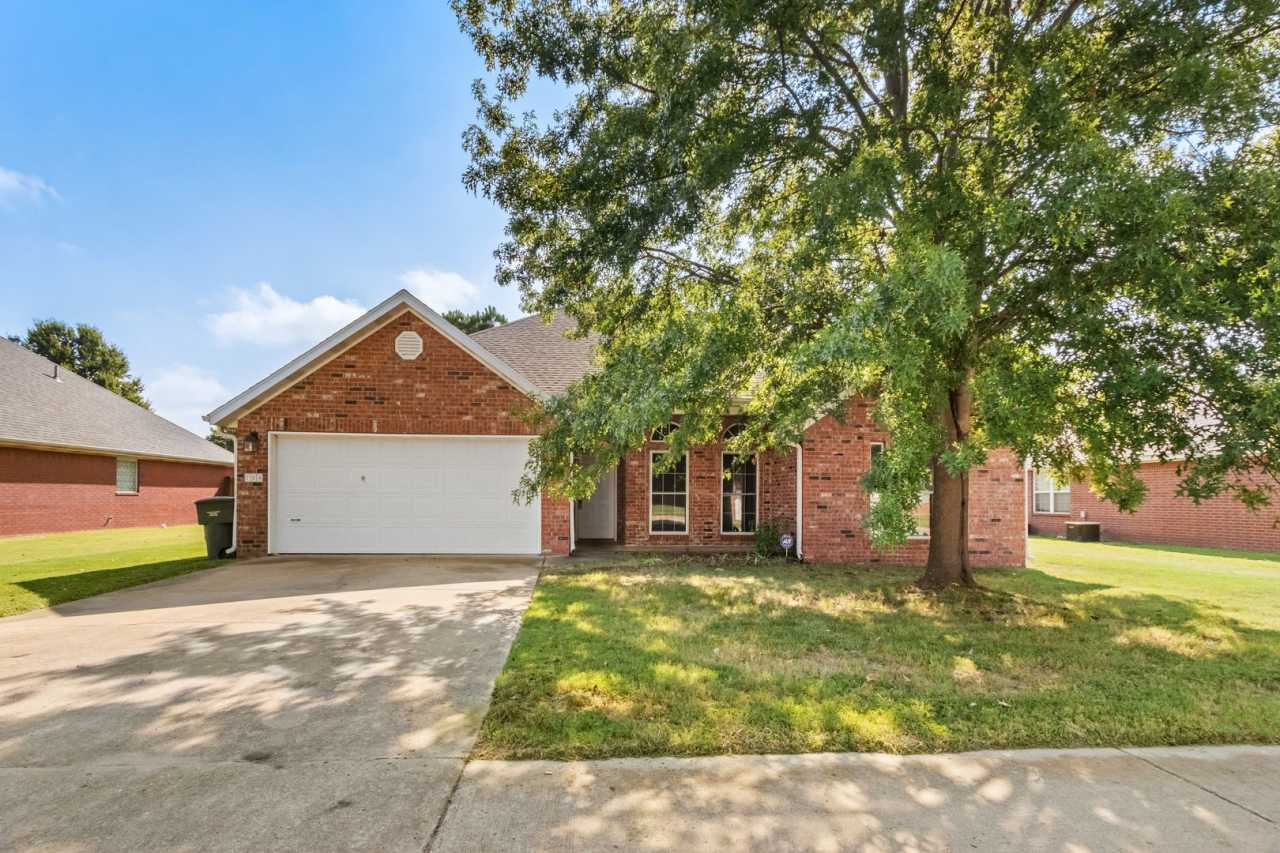 Bright  Beautiful 4 Bedroom Home with Fenced Yard and Modern Upgrades!